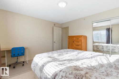 430 16311 95 Street, Edmonton, AB - Indoor Photo Showing Bedroom