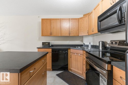 430 16311 95 Street, Edmonton, AB - Indoor Photo Showing Kitchen