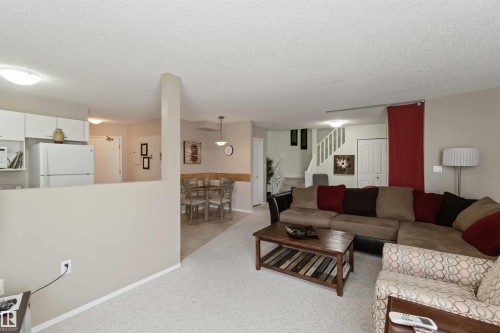 312 15499 Castle Downs Road, Edmonton, AB - Indoor Photo Showing Living Room