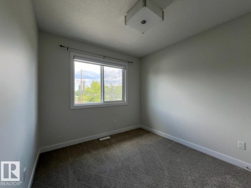 10574 62 Avenue, Edmonton, AB - Indoor Photo Showing Other Room