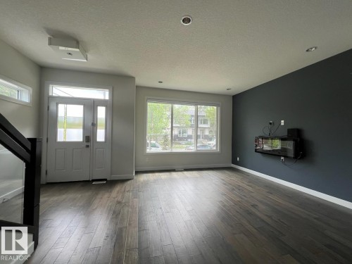 10574 62 Avenue, Edmonton, AB - Indoor