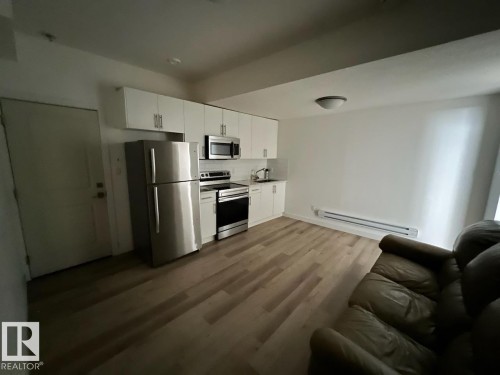 10574 62 Avenue, Edmonton, AB - Indoor Photo Showing Kitchen