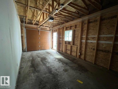 10574 62 Avenue, Edmonton, AB - Indoor Photo Showing Garage