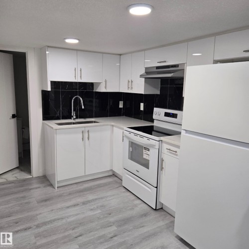 Basement 9606 Colak Link, Edmonton, AB - Indoor Photo Showing Kitchen