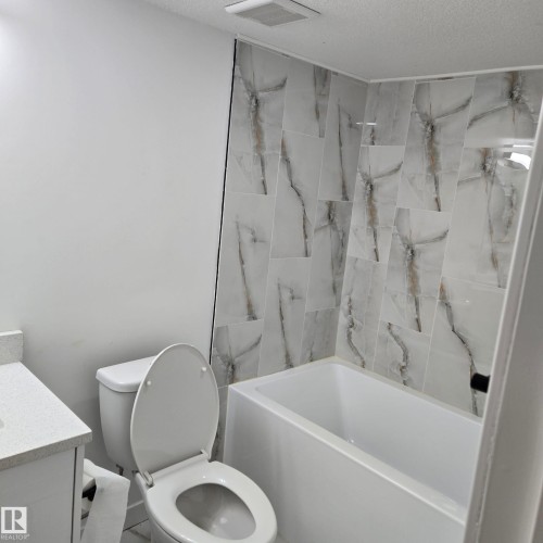 Basement 9606 Colak Link, Edmonton, AB - Indoor Photo Showing Bathroom