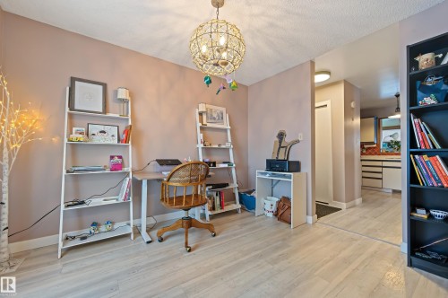 624 Henderson Street, Edmonton, AB - Indoor