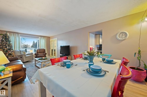 624 Henderson Street, Edmonton, AB - Indoor