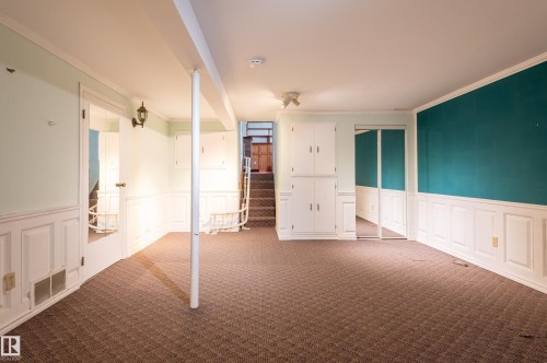 6411 149 Avenue, Edmonton, AB - Indoor Photo Showing Other Room