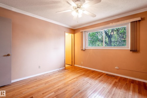 6411 149 Avenue, Edmonton, AB - Indoor Photo Showing Other Room