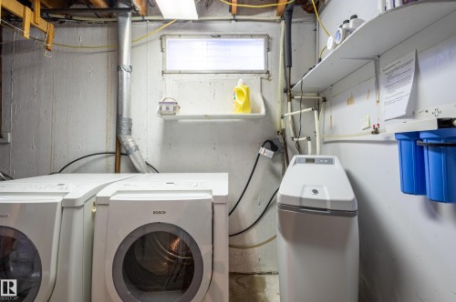 6411 149 Avenue, Edmonton, AB - Indoor Photo Showing Laundry Room