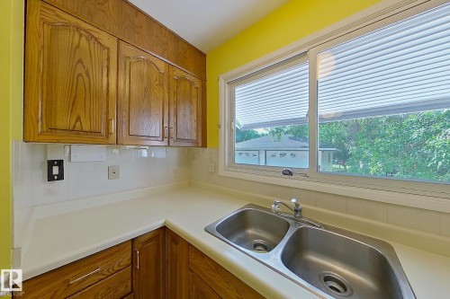 6411 149 Avenue, Edmonton, AB - Indoor Photo Showing Kitchen With Double Sink