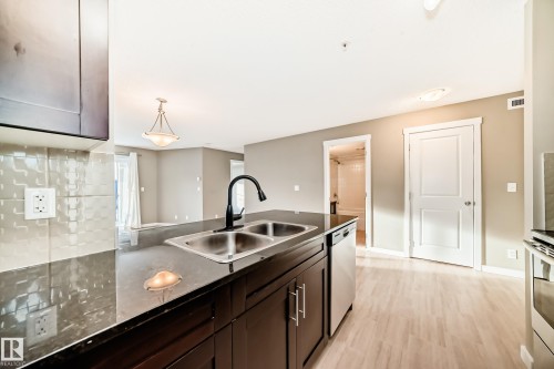 226 1510 Watt Drive, Edmonton, AB - Indoor Photo Showing Kitchen With Double Sink