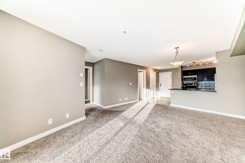226 1510 Watt Drive, Edmonton, AB - Indoor Photo Showing Other Room