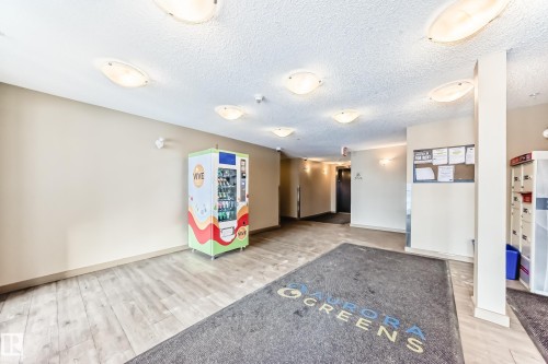 226 1510 Watt Drive, Edmonton, AB - Indoor Photo Showing Other Room