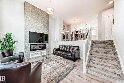 69 50 Ebony Boulevard, Sherwood Park, AB - Indoor Photo Showing Living Room