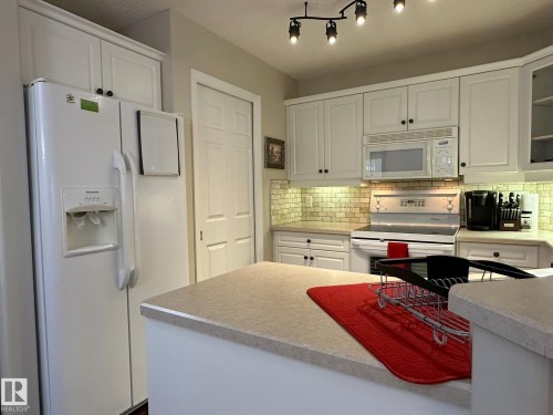 315 9730 174 Street, Edmonton, AB - Indoor Photo Showing Kitchen
