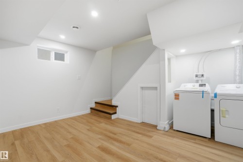 5711 95 Avenue, Edmonton, AB - Indoor Photo Showing Laundry Room