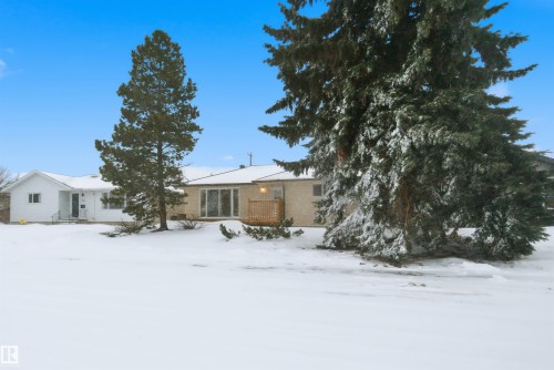 View of front of house - 5711 95 Avenue, Edmonton, AB - Outdoor