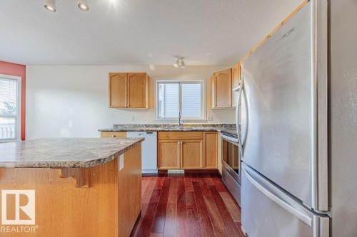 5 Highwood Boulevard, Devon, AB - Indoor Photo Showing Kitchen