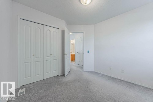 5 Highwood Boulevard, Devon, AB - Indoor