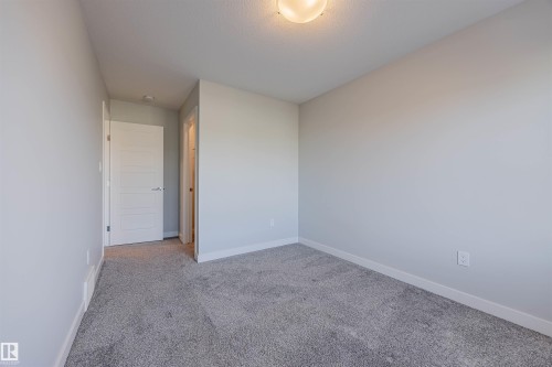 1745 Plum Crescent Sw, Edmonton, AB - Indoor Photo Showing Other Room