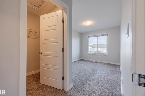 1745 Plum Crescent Sw, Edmonton, AB - Indoor Photo Showing Other Room