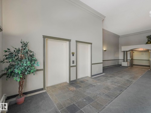 407 592 Hooke Road, Edmonton, AB - Indoor Photo Showing Other Room