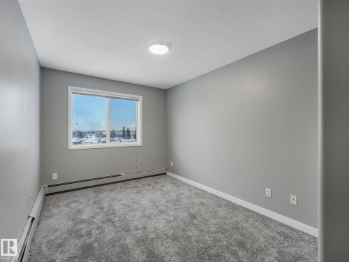 407 592 Hooke Road, Edmonton, AB - Indoor Photo Showing Other Room