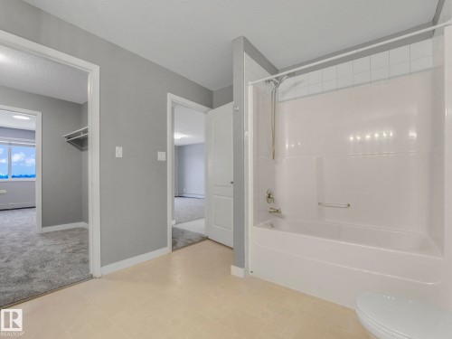 407 592 Hooke Road, Edmonton, AB - Indoor Photo Showing Bathroom