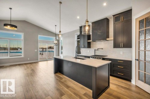 44 Eldridge Point(E), St. Albert, AB - Indoor Photo Showing Kitchen With Upgraded Kitchen