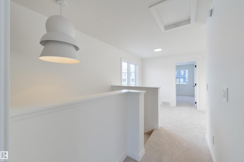 7 Cobblestone Gate, Spruce Grove, AB - Indoor Photo Showing Other Room