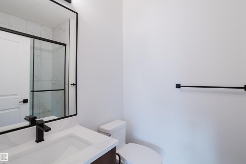 2704 194 Street, Edmonton, AB - Indoor Photo Showing Bathroom
