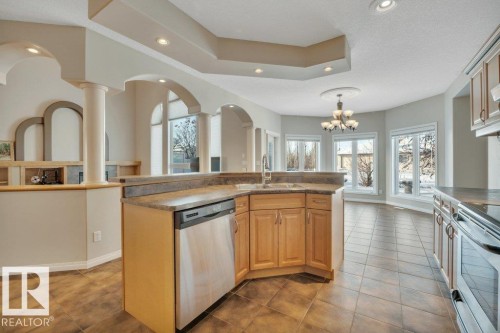 14816 16 Street Nw, Edmonton, AB - Indoor Photo Showing Kitchen