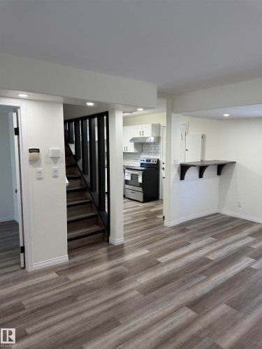 4508 52 St., Wetaskiwin, AB - Indoor