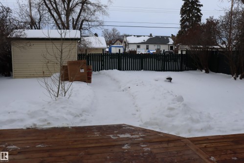 With brand new deck off Kitchen - 4508 52 St., Wetaskiwin, AB - Outdoor
