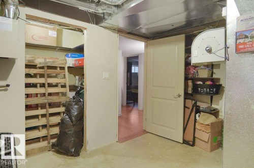 1533 36B Avenue, Edmonton, AB - Indoor Photo Showing Other Room