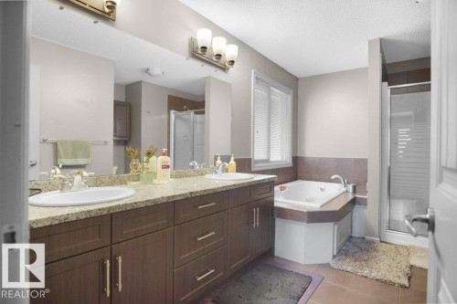 1533 36B Avenue, Edmonton, AB - Indoor Photo Showing Bathroom