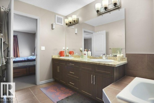 1533 36B Avenue, Edmonton, AB - Indoor Photo Showing Bathroom