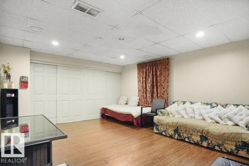 1533 36B Avenue, Edmonton, AB - Indoor