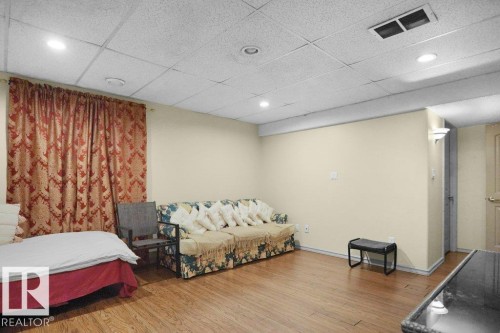 1533 36B Avenue, Edmonton, AB - Indoor