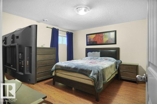 1533 36B Avenue, Edmonton, AB - Indoor Photo Showing Bedroom