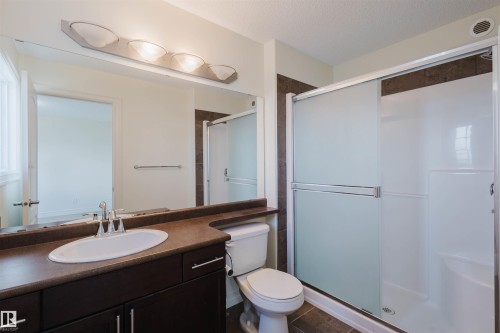 33 Catalina Ct, Fort Saskatchewan, AB - Indoor Photo Showing Bathroom
