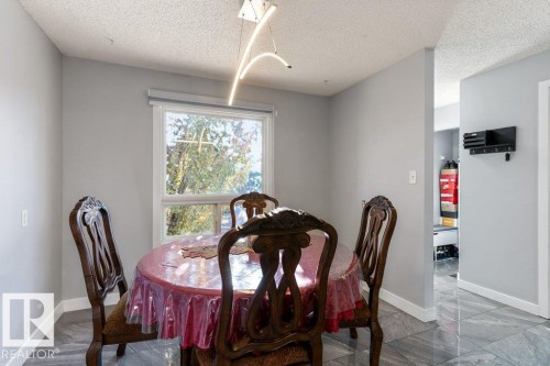 16487 115 Street, Edmonton, AB - Indoor Photo Showing Dining Room