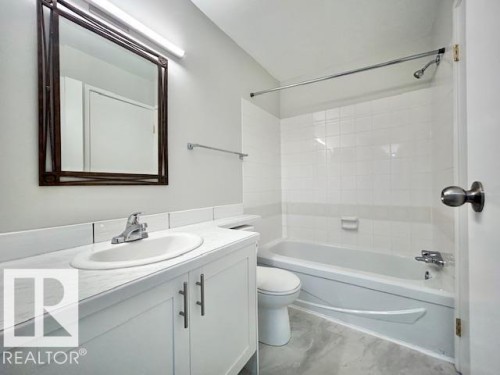 215 600 Kirkness Road, Edmonton, AB - Indoor Photo Showing Bathroom