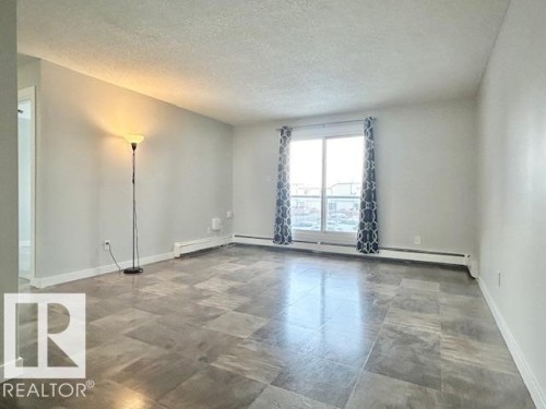 215 600 Kirkness Road, Edmonton, AB - Indoor Photo Showing Other Room