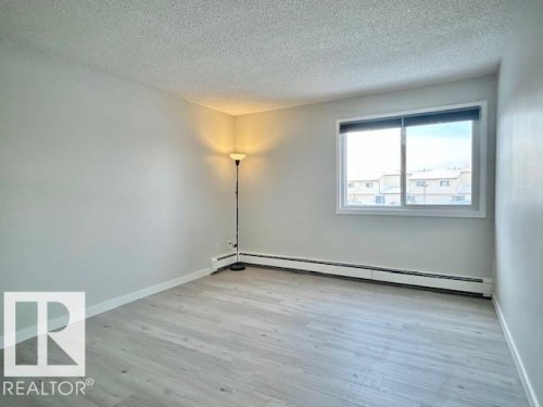 215 600 Kirkness Road, Edmonton, AB - Indoor Photo Showing Other Room
