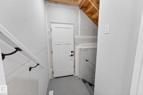 10241 92A Avenue, Morinville, AB - Indoor Photo Showing Other Room
