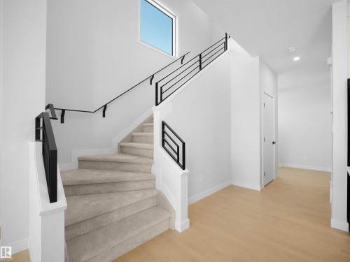 15180 28 Street, Edmonton, AB - Indoor Photo Showing Other Room