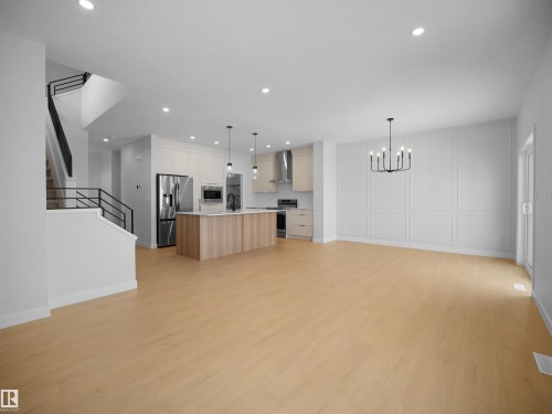 15180 28 Street, Edmonton, AB - Indoor Photo Showing Kitchen With Upgraded Kitchen