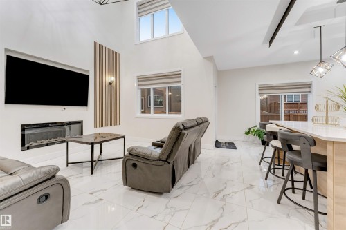 16916 47 Street, Edmonton, AB - Indoor With Fireplace